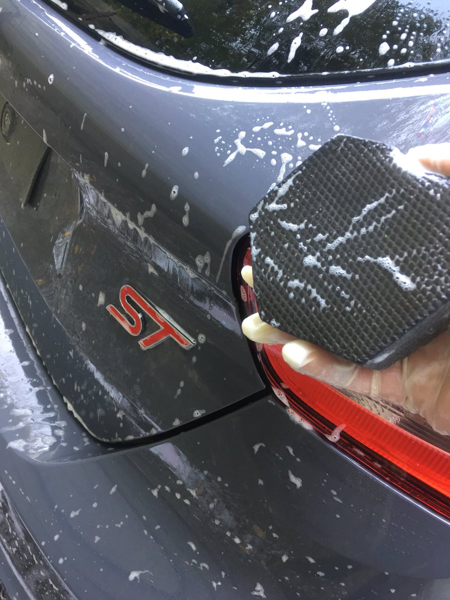 Touch_of_gloss's tweet photo. #brandnew #focusST3 in for a #newcardetail
#detailing #detailed #eastbourne #hailsham #bexhill #eastsussex #sussex #touchofgloss #ford https://t.co/VkDJhVyVIc