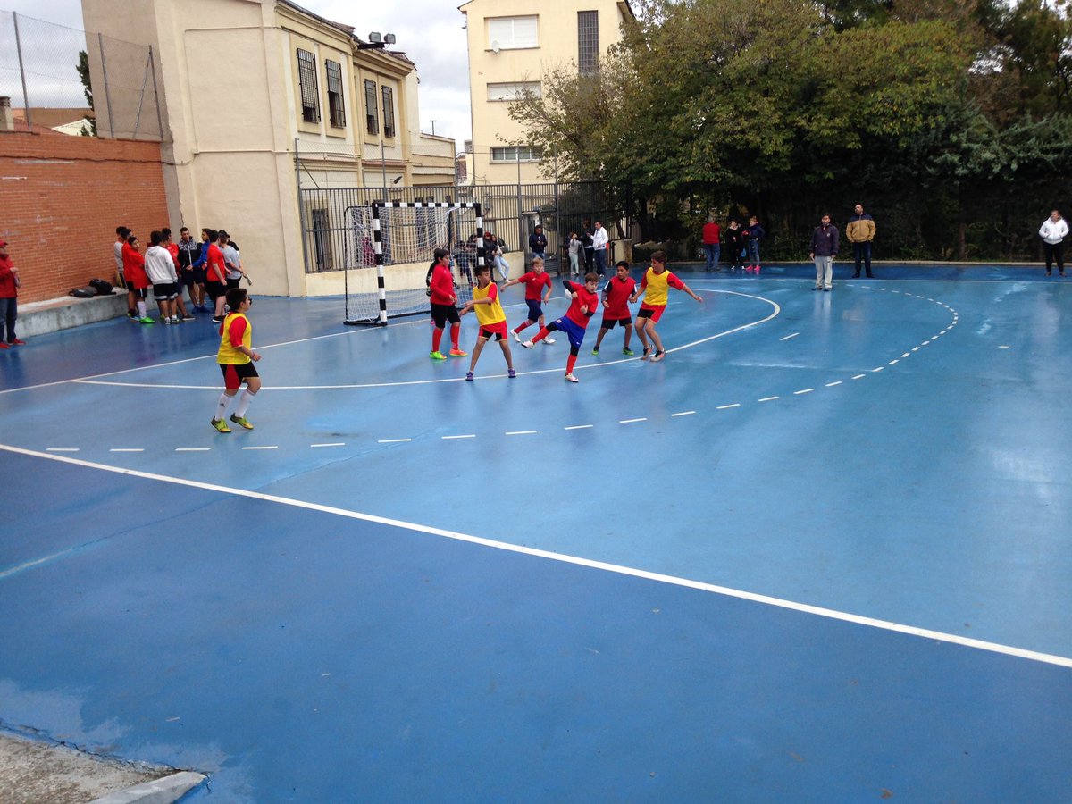 BorjaVadillo's tweet photo. ⚽️Partidazo de nuestros alevines de @Distrito11fs frente al Antonio Machado,lo han dado todo,pero no han tenido suerte! 4-1 #SMAMadrid ⚽️⚽️ https://t.co/F9wL5tNUHm