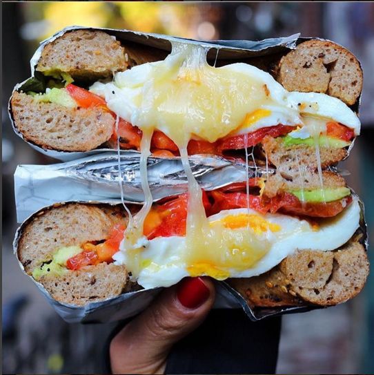 ColetOfficial's tweet photo. #TravelTip Prueba la comida callejera del país que estas visitando: Es una manera de conocerlo más y ahorrar dinero. https://t.co/8wJtXHjpP4