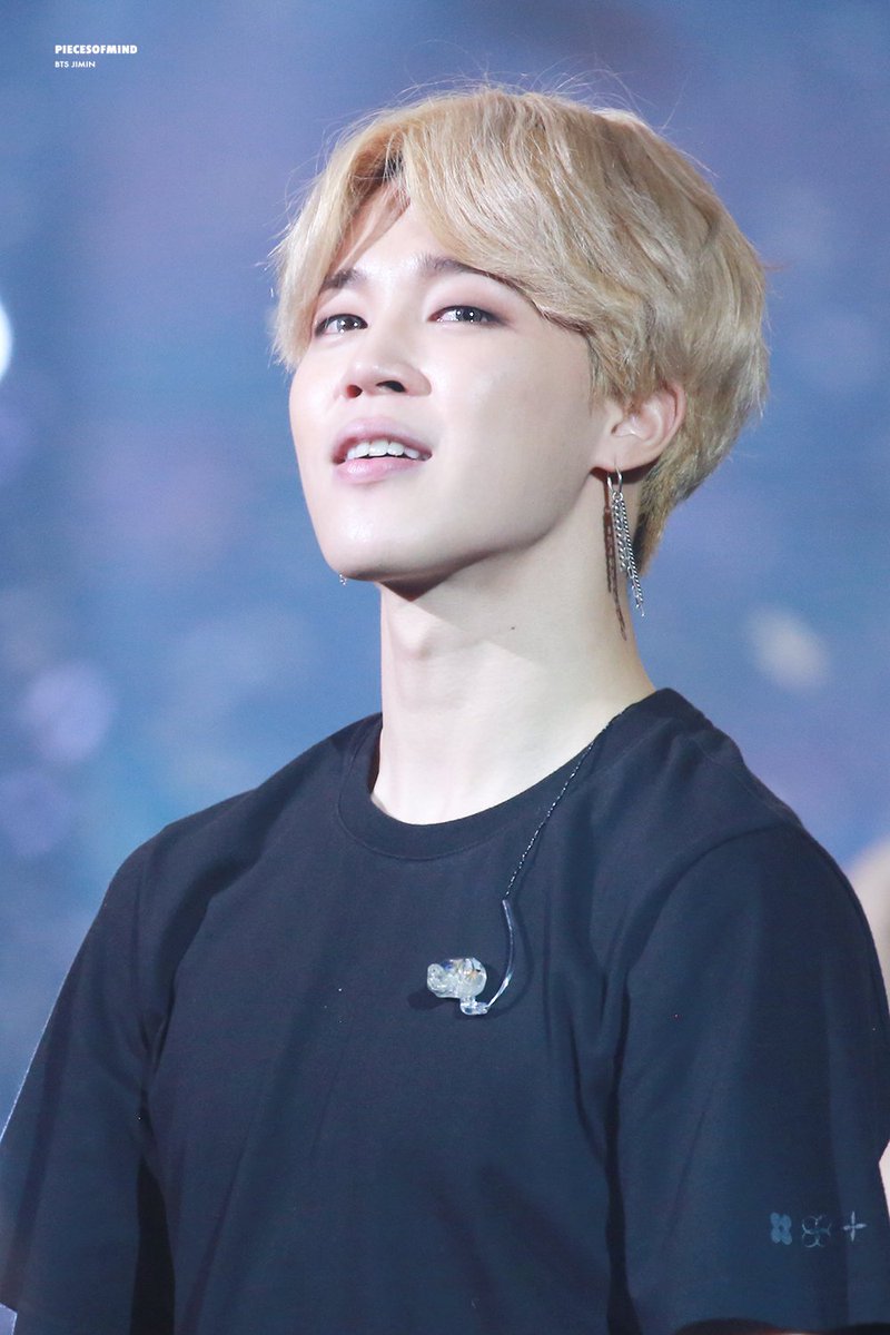 piecesofmind_jm's tweet photo. #JIMIN #지민  @BTS_twt 지민이 눈가에는 이미 눈물이 맺혔어요ㅠㅠ지만아~~울지마 자책은 더더욱 하지마ㅠㅠ오늘 지민이는무대에서 수없이 미안 해사랑해를 반복했어요 이말의뜻을 너무 잘 알기때문에맘 이너무아파요.지민이가 빨리 나았으면 좋겠어요 https://t.co/tAWuJQ55an