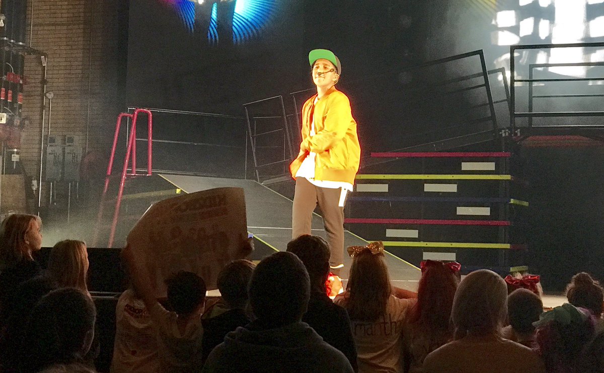 IsaiahJermod's tweet photo. Thank you @KIDZBOP fans for coming out to the @PalacePA &amp; having fun w us! #KBBestTimeEver #tour #bestfans #Greensburg #Pennsylvania https://t.co/6oBtYAnz3a
