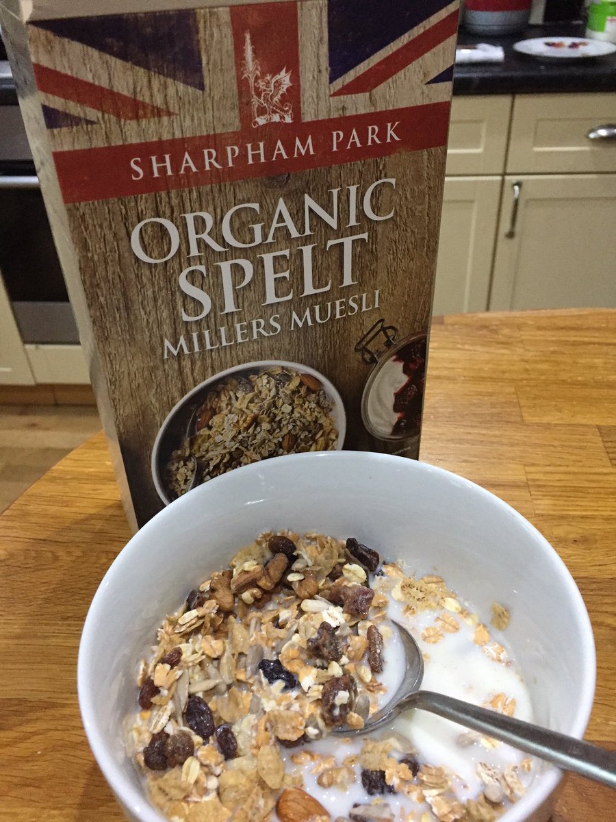 SomersetBizNews's tweet photo. Had lovely bowl @SharphamPark #Organic #Spelt #MillersMuesli this morning. #BuySomerset 1st #supportSomerset https://t.co/lDflWvEOH3 https://t.co/TOLiFau4z4