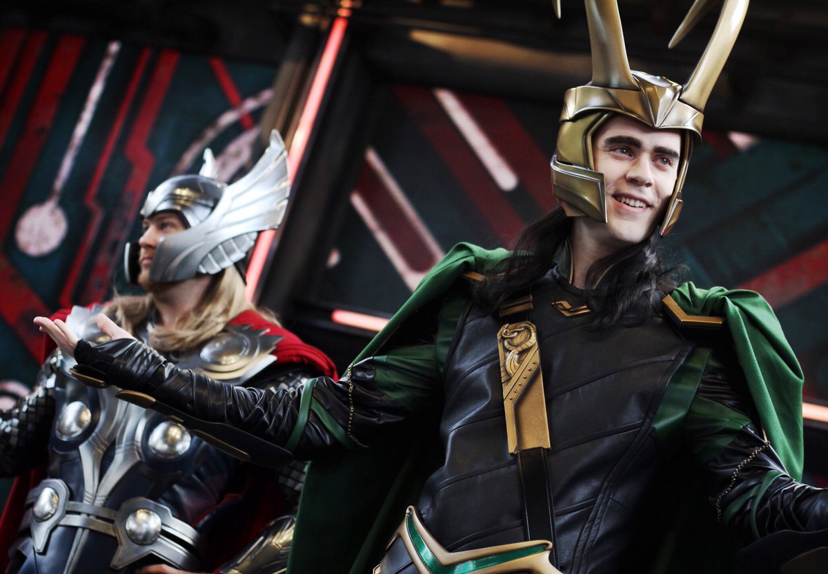 shortforlizzard's tweet photo. She did not give a flying f r i c k about Loki until 1:30pm yesterday 🤷🏽‍♀️🤷🏽‍♀️🤷🏽‍♀️ https://t.co/MgPz2AlJX5