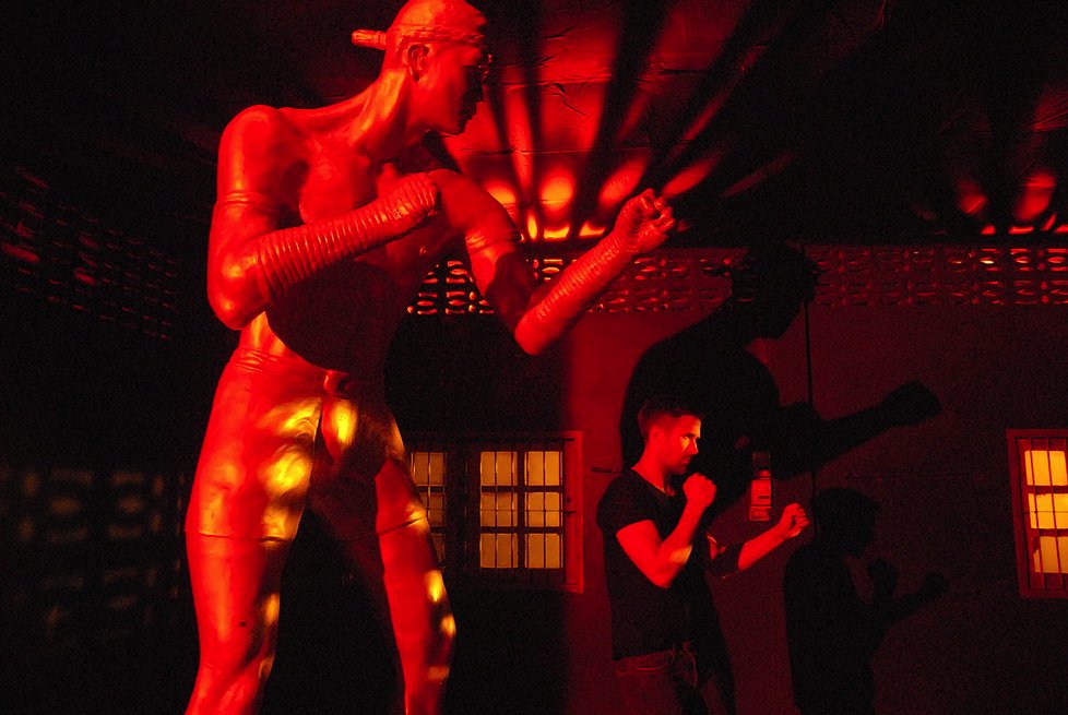 scottIang's tweet photo. New stills from 'Only God Forgives' (2013) https://t.co/FgoPC2HGir