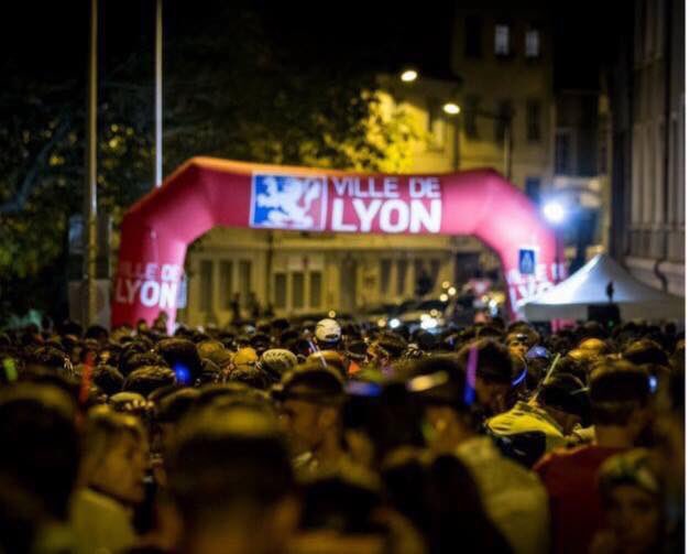 #LUTbynight 2017 : H-1 pour les 4 000 coureurs du 12 km. Preparez les frontales ! #trailrunning #trail #LyonUrbanTrail 🏃