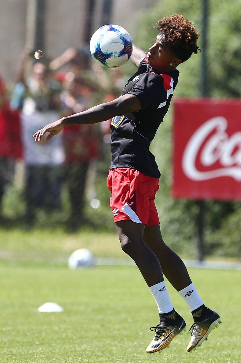 #ComunicadoFPF | Anunciamos la convocatoria de Yordy Reyna (<a href="/yordy_10/">Yordy Reyna</a>) a la #SeleccionMayor: goo.gl/Nhp9ui