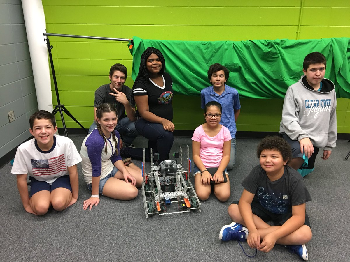 sd_piazza's tweet image. CCI Robotics Team at Creekside Scrimmage @CCIJagSwag #ccisdrobotics