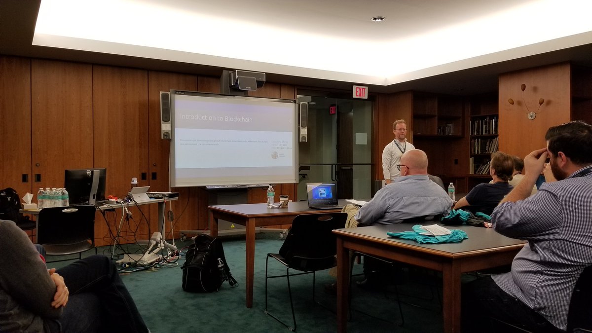 DuaneGearhart's tweet photo. Intro to blockchain by @tramel_james  #cposc17 https://t.co/xrBmXwDUrB