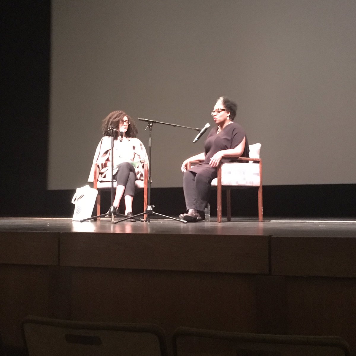 ARTSdotBLACK's tweet photo. #commonfieldLA Day 2: Sunsetting as praxis w/ @dhaggag & Elissa Blount Moorhead https://t.co/Obdb99n9z7