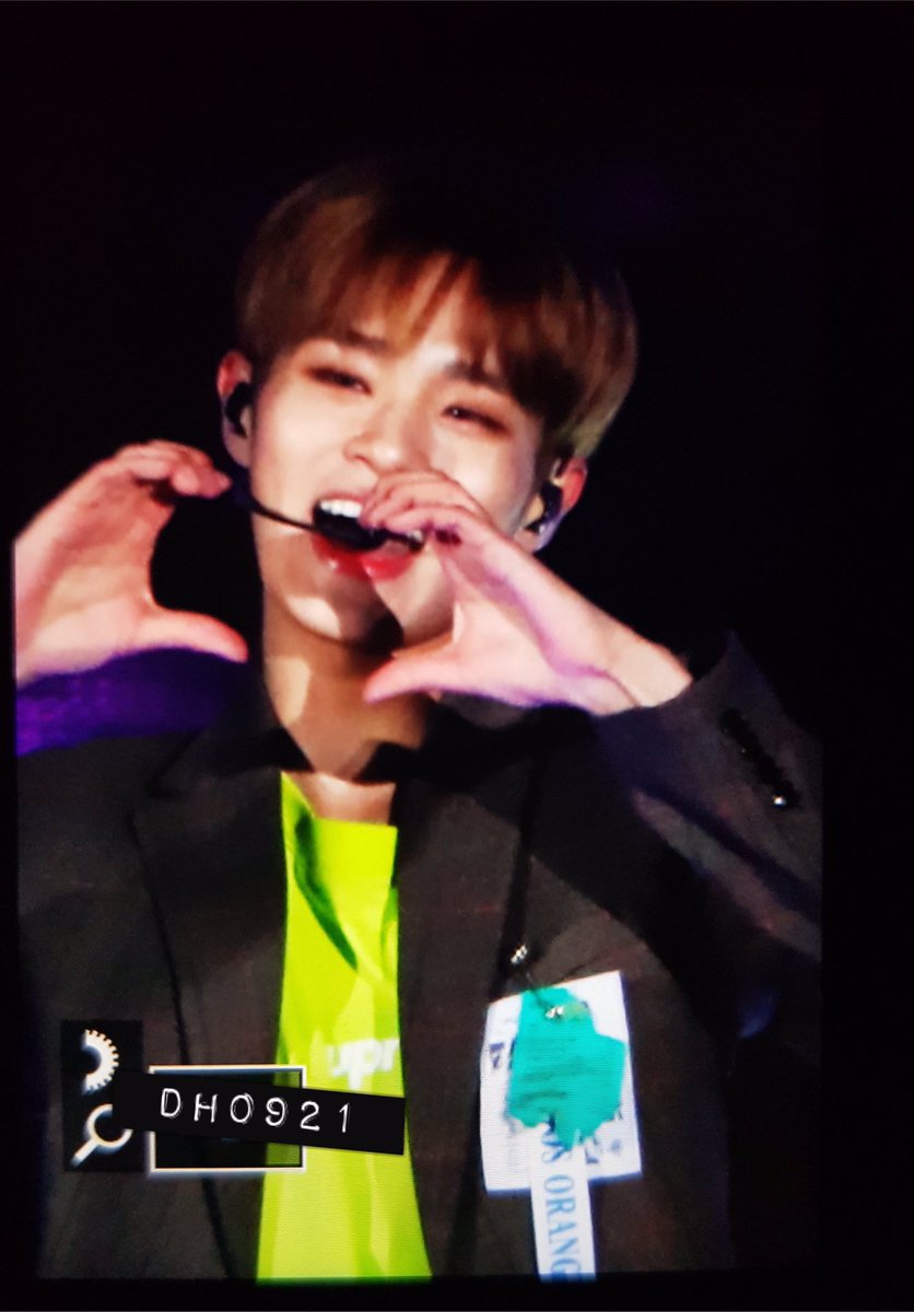 Dh09211's tweet photo. 171104 추운데 지~인짜 고생많았어 
#이대휘 #대휘 https://t.co/v5FRjFtPyJ
