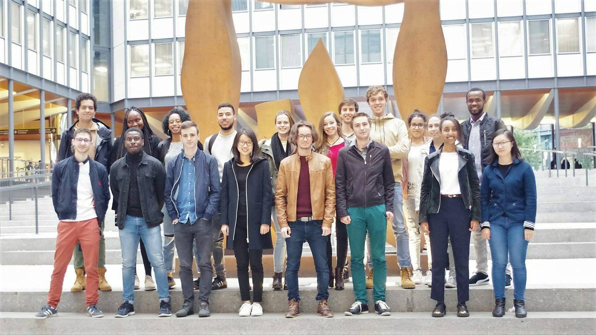 Nouvelle photo avec l'équipe ISUP Junior 2017/2018 !
#ISUP #JuniorEntreprise #Actuariat #BigData #Biostatistiques #Statistiques