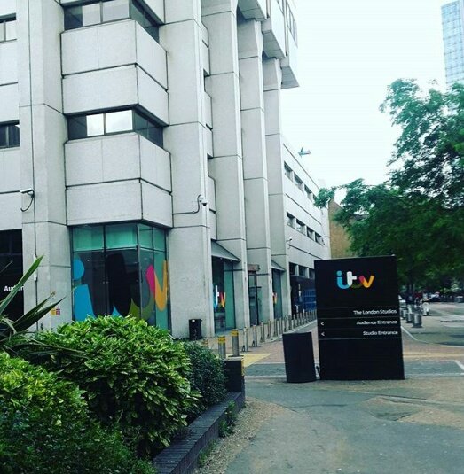 StargateACT's tweet image. #Londoncalling so excited ready to enter the #itv #studios #tv #itvnews #media #broadcasting #London #Londra #studi #televisivi #londondays