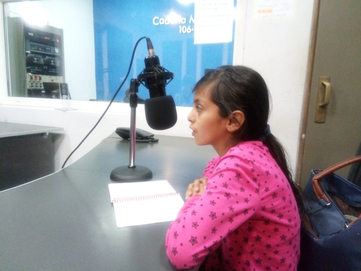 neivirginia's tweet photo. #TuVozMiVozNuestrasVoces en Cadena Máxima FM106.7 hoy sábado de 15 a 16. Los niñ@s hacen radio. https://t.co/f8sv4JHh4J