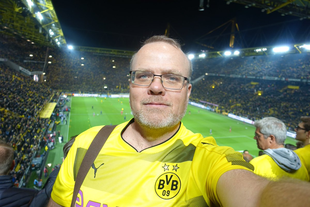 rasmus's tweet image. Yes, bribes definitely work to get me to a conference
#phpruhr17