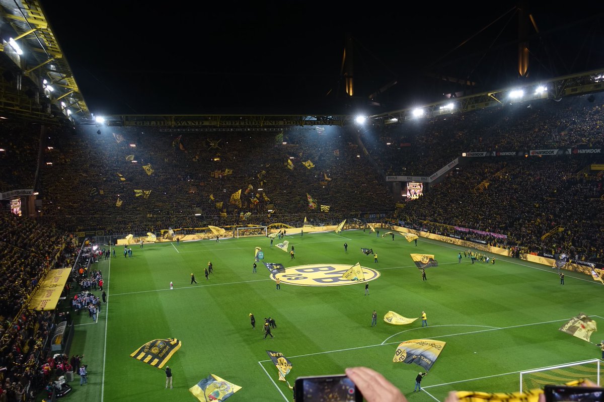 rasmus's tweet image. Yes, bribes definitely work to get me to a conference
#phpruhr17