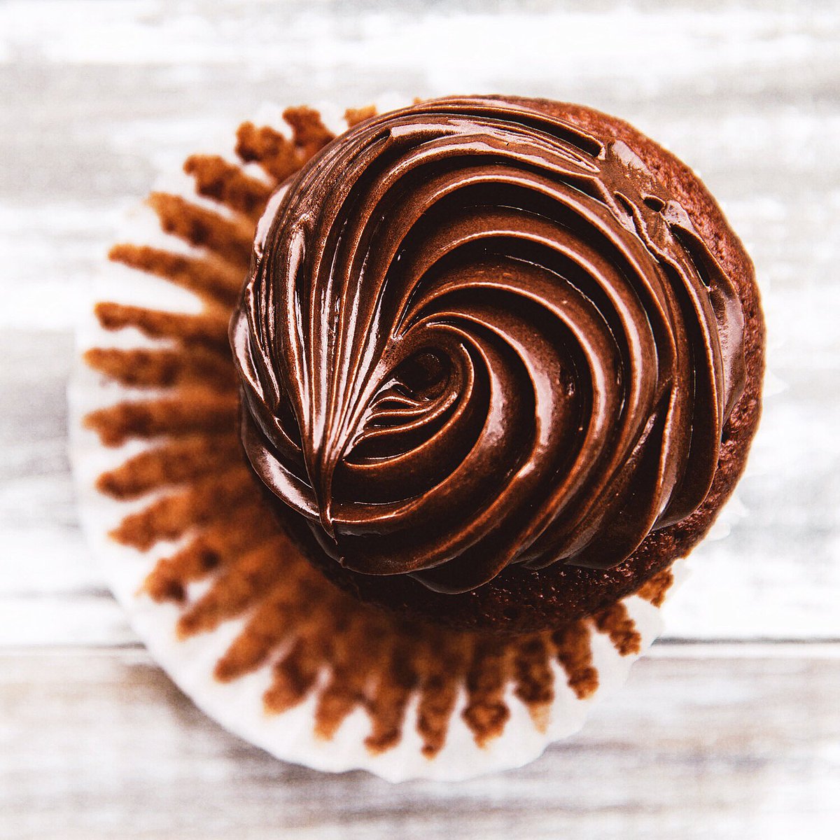 DCSweetPotato's tweet photo. Our Chocolate Sweet Potato Cupcake is to die for! It’s absolutely delicious and without a doubt one of our favorites! Order yours today! https://t.co/JwyQKZTL78