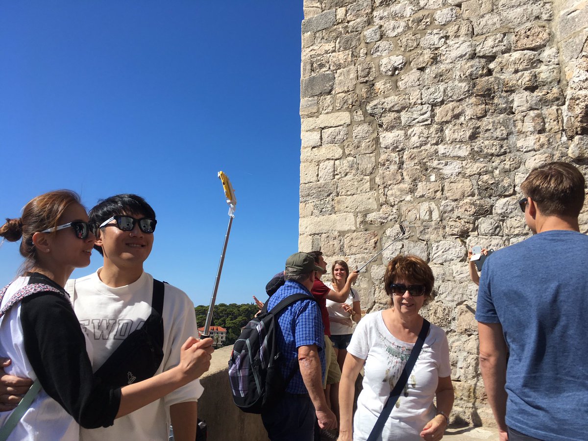 narcissisticks's tweet photo. 1 photo, 2 #selfiestick, and 4 self-obsessed people! #geometricsequences #dubrovnik #croatia https://t.co/yTQsT5sUAM