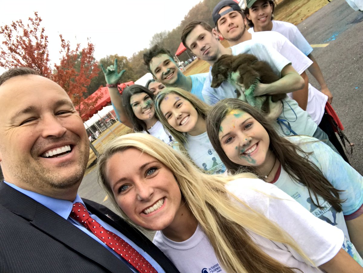 kdamp's tweet photo. @LambdaChiAlpha Color Run 5K at @ArkansasState! #AfterPics https://t.co/bQETgFcBk5
