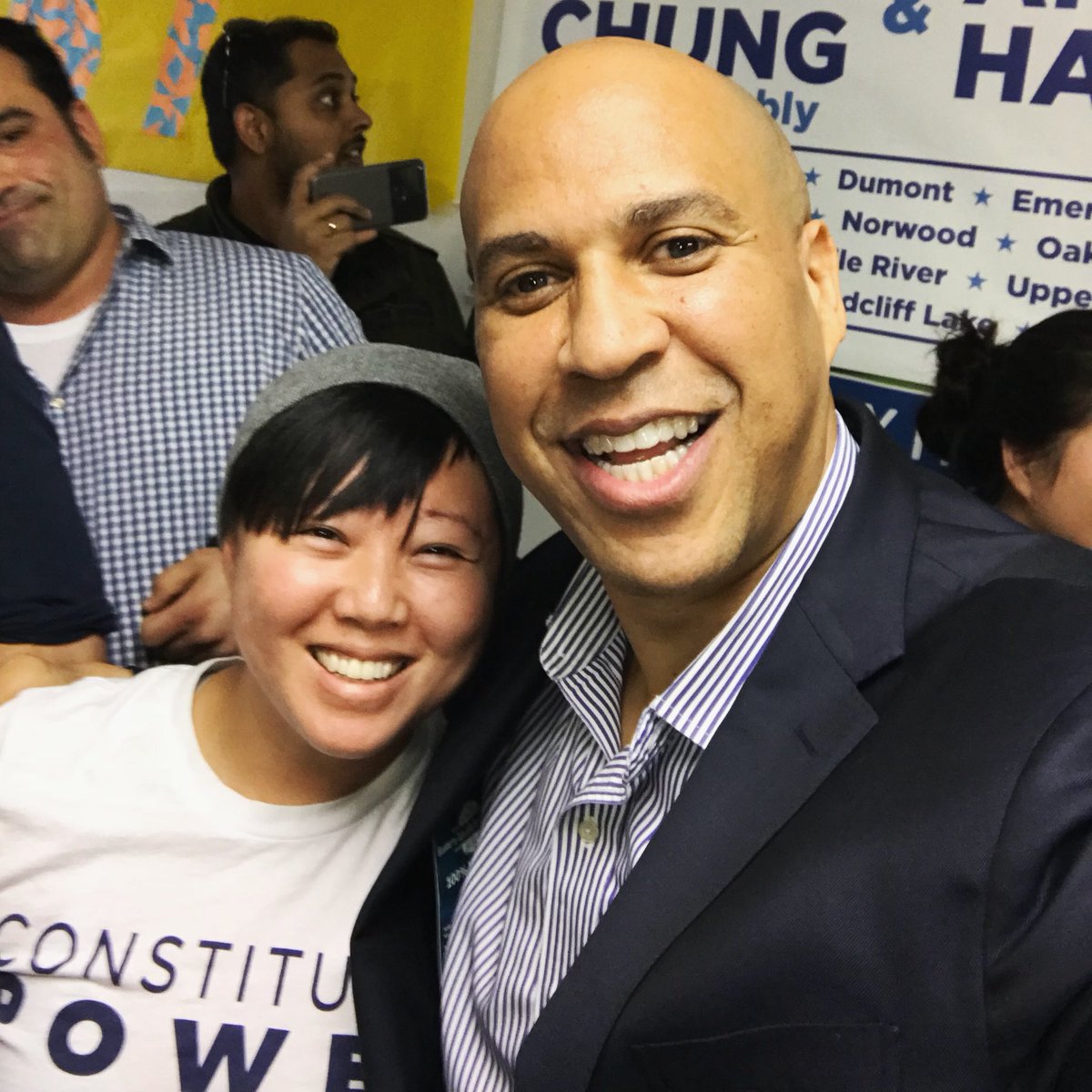 anna_w0ng's tweet photo. ❤️ @CoryBooker “bad things happen when good people don’t vote” @flipthe39th VOTE NOV 7th 🙌🏼
#GOTV #NJElection2017 #BlueWave #FlipItBlue https://t.co/jBuR45FYBG