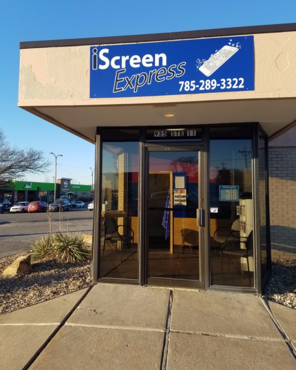 iScreenExpress's tweet image. Small business, big dreams. Thanks for making them come true, Topeka!