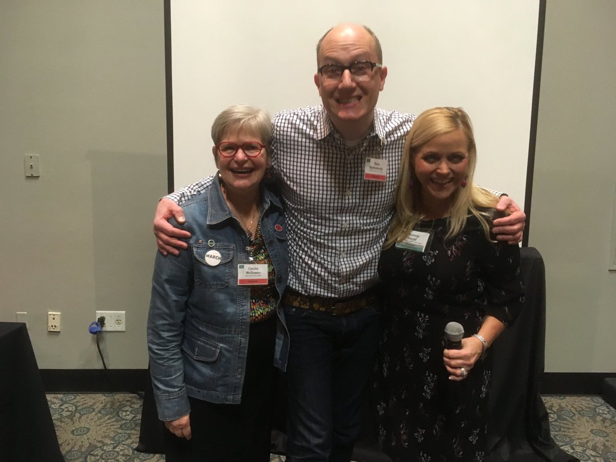 lochwouters's tweet photo. Caldecott & Newbery award chairs share insider tips on national youth award work. #WLA17 #WLA2017 https://t.co/gMQ6f6eODo