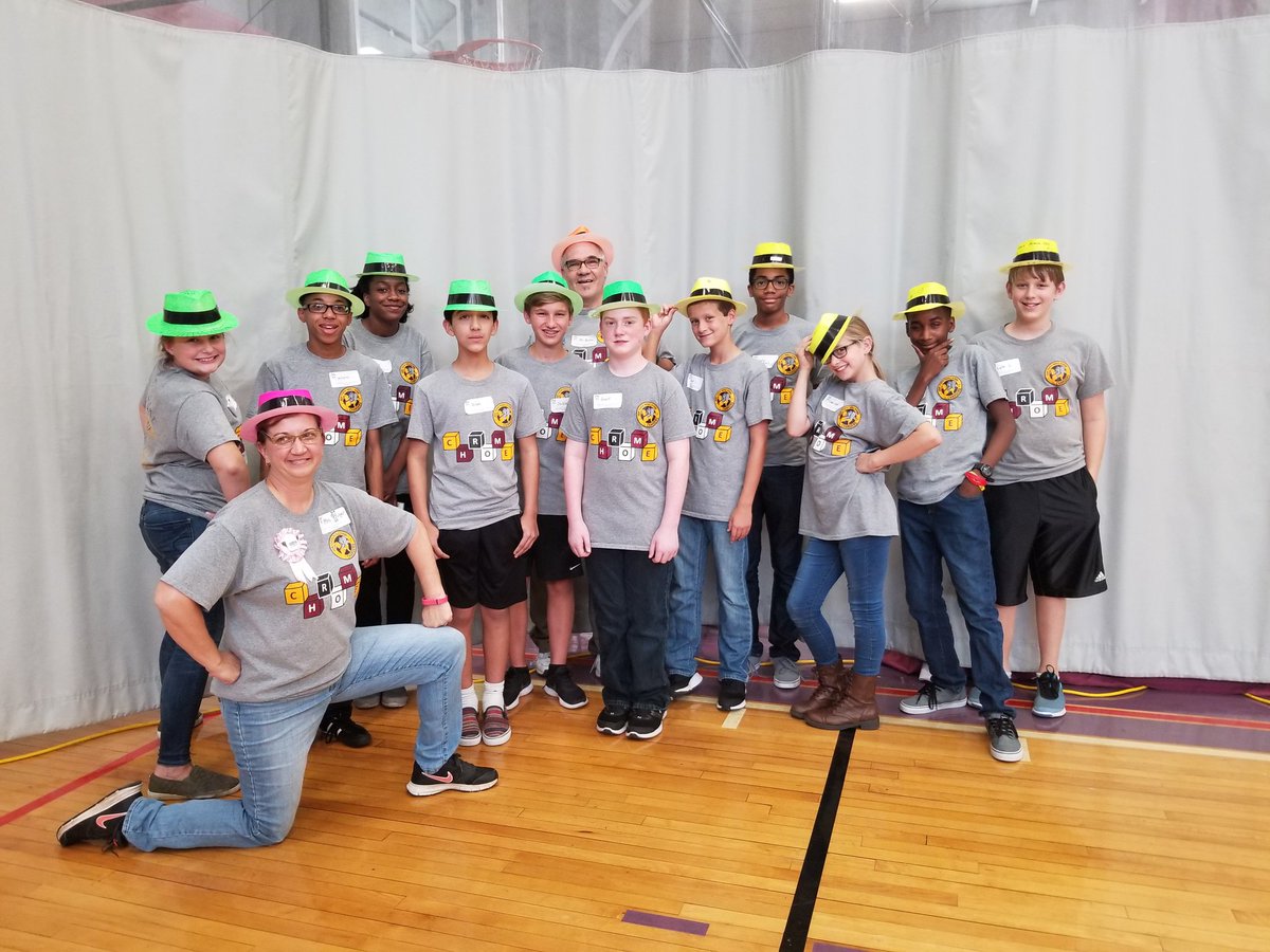 DrGreenNRHS's tweet photo. A pause from competition for a group photo. #NNFLL #spsk12proud #LegoCompetition https://t.co/t4LS9DCtNg