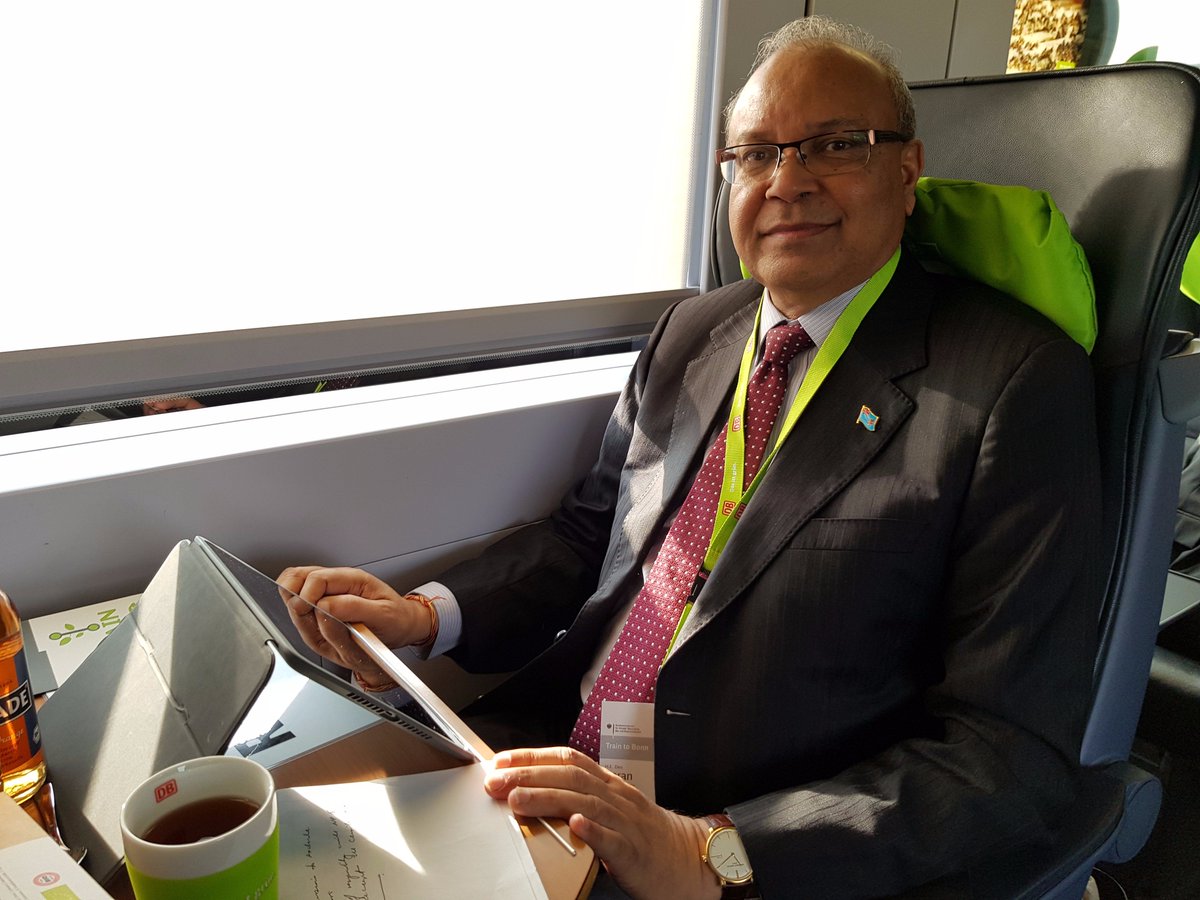 BenjaminBathke's tweet photo. Impressions of #TraintoBonn 🚆with German and international politicians, media and NGOs discussing #climatejustice, #resilience &amp; more #COP23 https://t.co/WTQ1IFsC9N