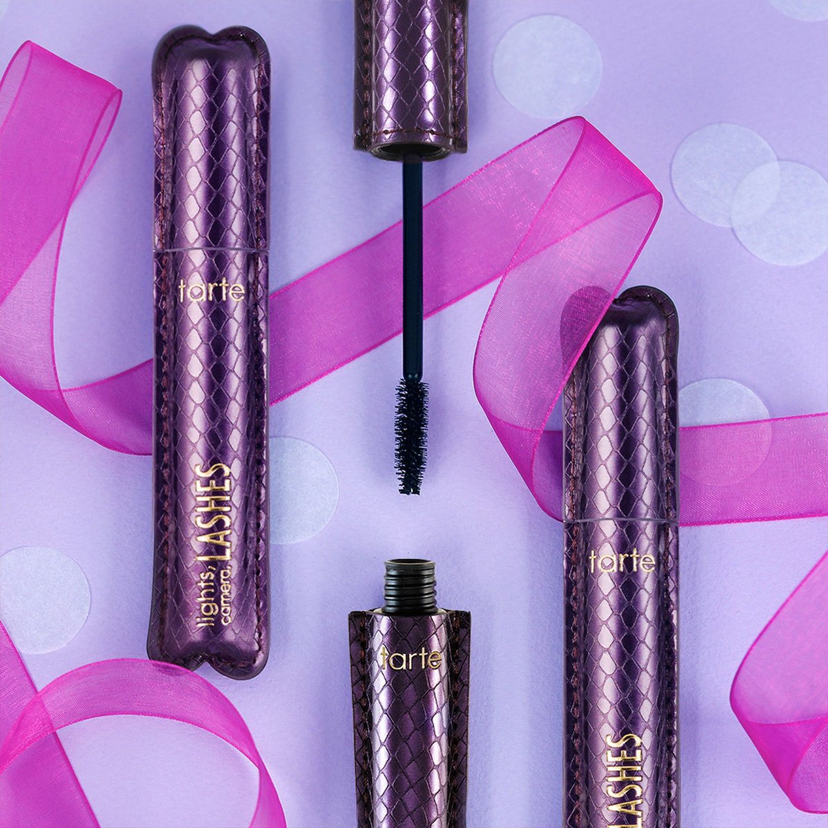 tartecosmetics's tweet photo. RT for our tarteist™ lash paint mascara 
LIKE for our lights, camera, lashes™ mascara
RT &amp; LIKE if you 💜 both! https://t.co/X8Dzyk96Md