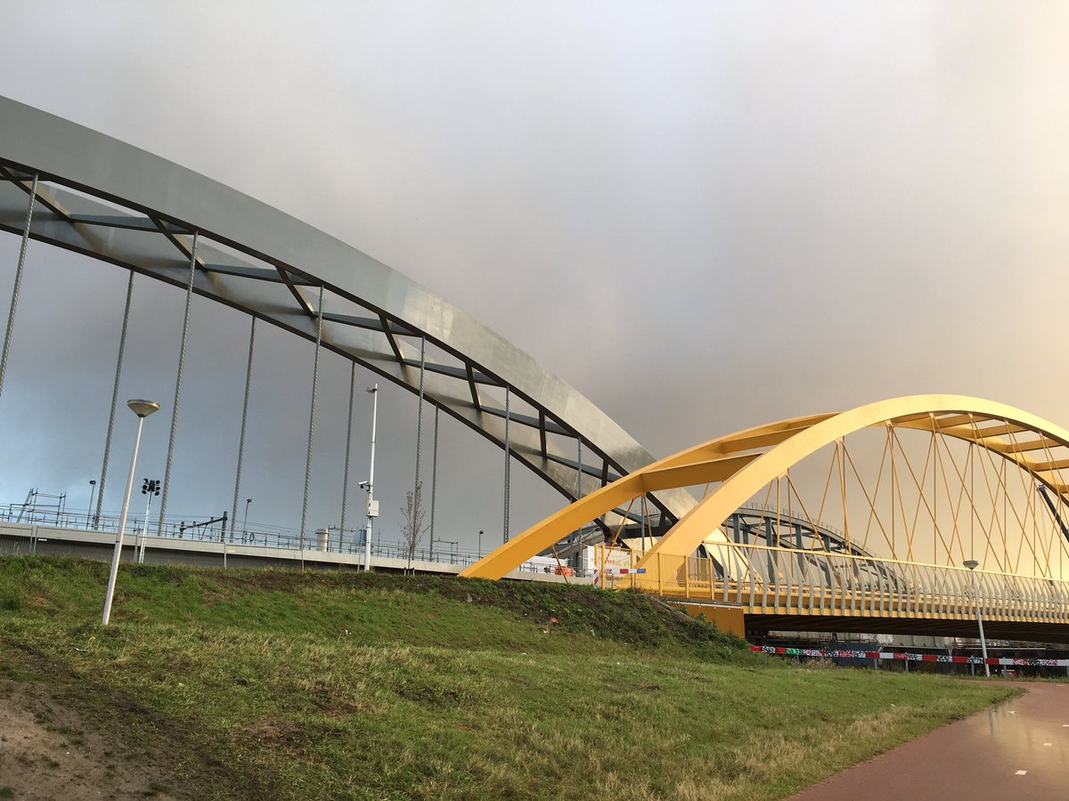 aRRie010's tweet photo. Project UtArk in volle gang 👍🏻 #spoorbrug #utrecht #UtArk https://t.co/f4rRcjXbin