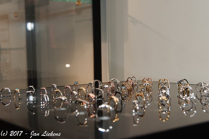 Amazing Jewelry: Deense juwelen met een wereldmissie goo.gl/V5t1Mo  <a href="/AmazingJewelry/">Amazing Jewelry</a>  <a href="/FrancorpBelgium/">Nick Boury</a> #JesperNielsen #MediaWatchers
photos.app.goo.gl/YjMgufFFvnWaoA…