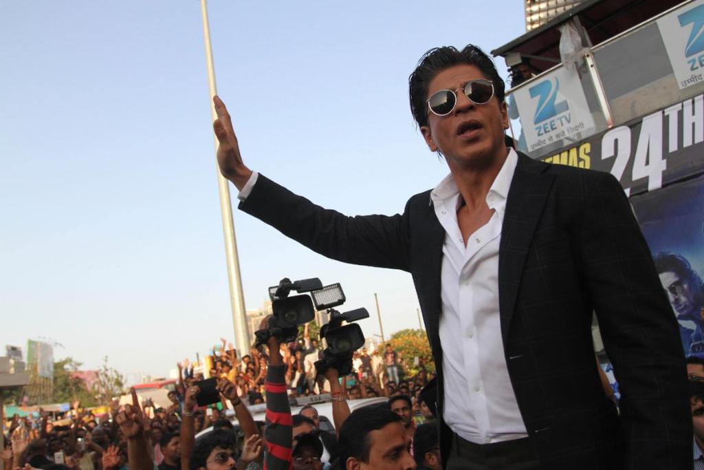 Forbes's tweet photo. India's highest-paid actors:
1. Shah Rukh Khan, $38M
2. Salman Khan, $37M
3. Akshay Kumar, $35.5M
https://t.co/RVL6R0EEvC https://t.co/HPNZsE0LHU