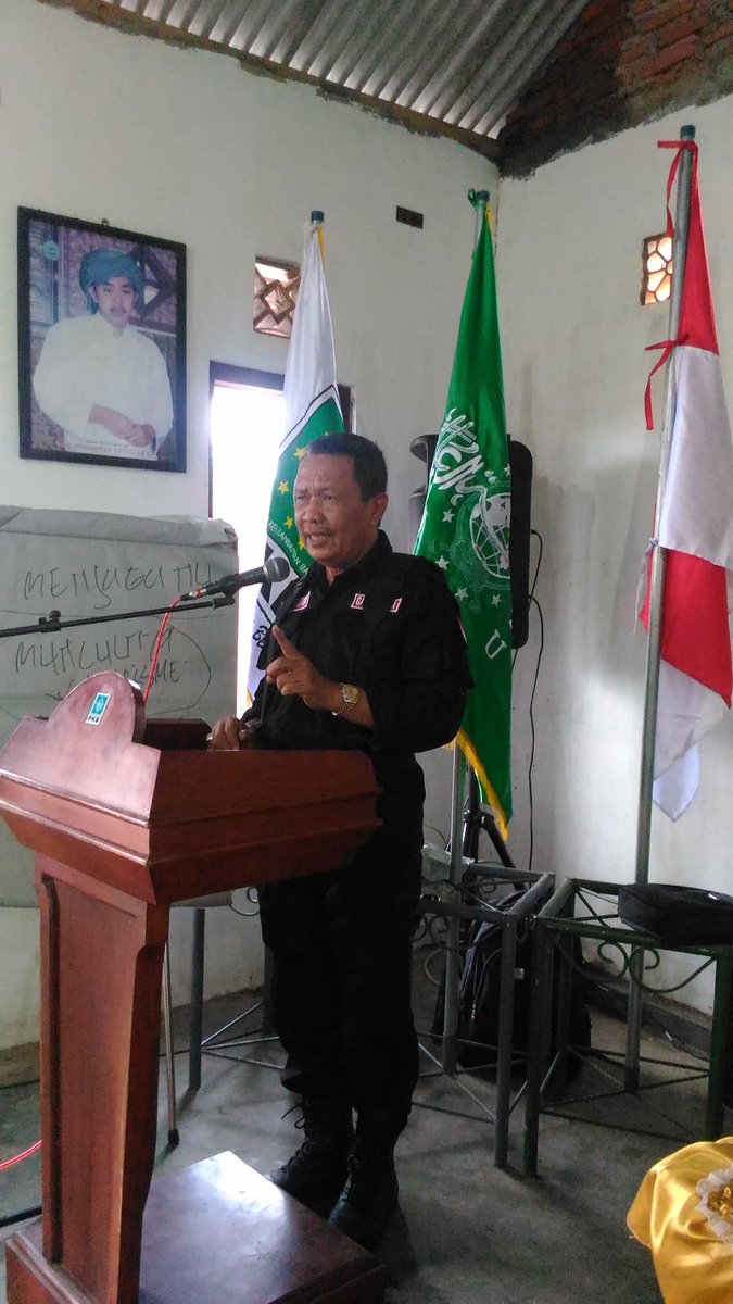 Orasi Politik Pak Dhafir Selaku Calon Bupati Bondowoso 2018 - 2023, Kader PKB Harus Bangga Pd Atribut PKB <a href="/DPP_PKB/">DPP PKB</a> <a href="/dpwpkbjatim/">DPW PKB JAWA TIMUR</a> <a href="/cakimiNOW/">A Muhaimin Iskandar</a>