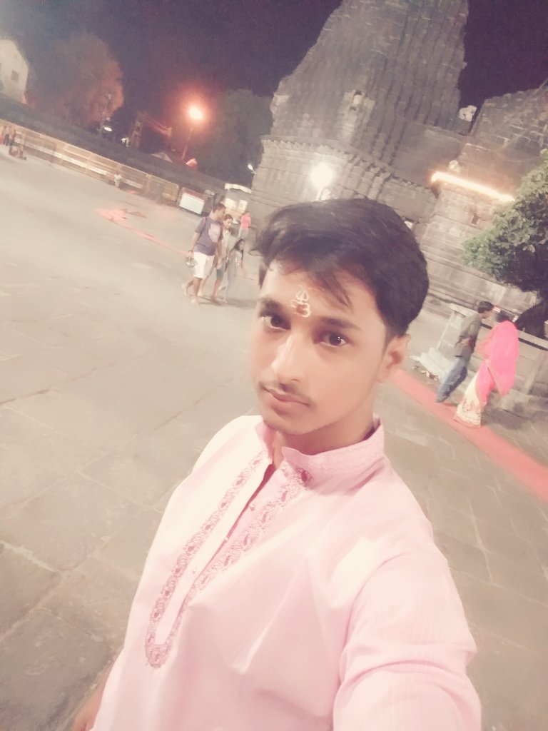 heyaxat's tweet photo. 😀Truth is one,though the sages know it as many.God is one,though different religions approach Him differently Call Him Shiva,Vishnu,Allah,Jesus or any other form of God that you believe in. Our paths may be different. Our destination is the same.
@Trimbakeshwar #Nashik #Peace 🙏 https://t.co/cKH7fiFkmC