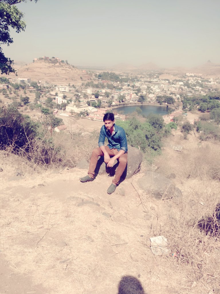heyaxat's tweet photo. 😀Truth is one,though the sages know it as many.God is one,though different religions approach Him differently Call Him Shiva,Vishnu,Allah,Jesus or any other form of God that you believe in. Our paths may be different. Our destination is the same.
@Trimbakeshwar #Nashik #Peace 🙏 https://t.co/cKH7fiFkmC