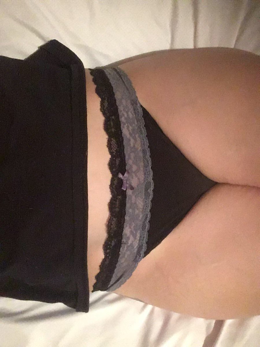 EdensVariety's tweet photo. More mechanic work tomorrow, and loading some wood. You know these will be good. 😘😘 #panties #usedpanties #wornpanties #workinggirlscent #sweetwomannectar #pantysniffers https://t.co/woazf28U55