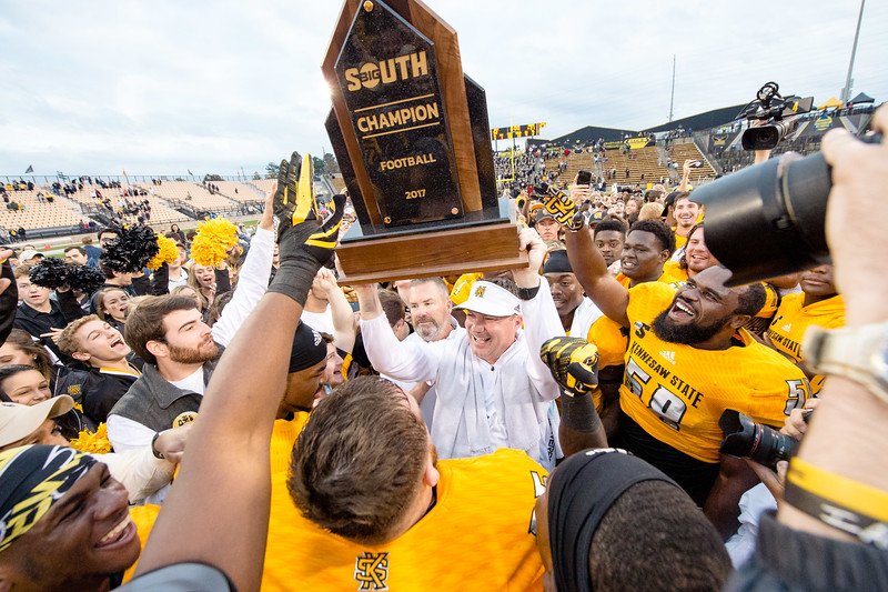 BELIEVE IT!! <a href="/kennesawstfb/">Kennesaw State Football</a> 2017 Big South Conference Champions!

<a href="/exposure/">Exposure</a> 👇👇 -&gt; <a href="/kylehess10/">Kyle Hess</a>

📷 bit.ly/2zPbccU

#GoKSUOwls