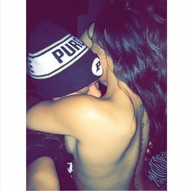 FinestLesbian's tweet photo. Your company makes everything so much better 💍 https://t.co/cVqo4z6usy