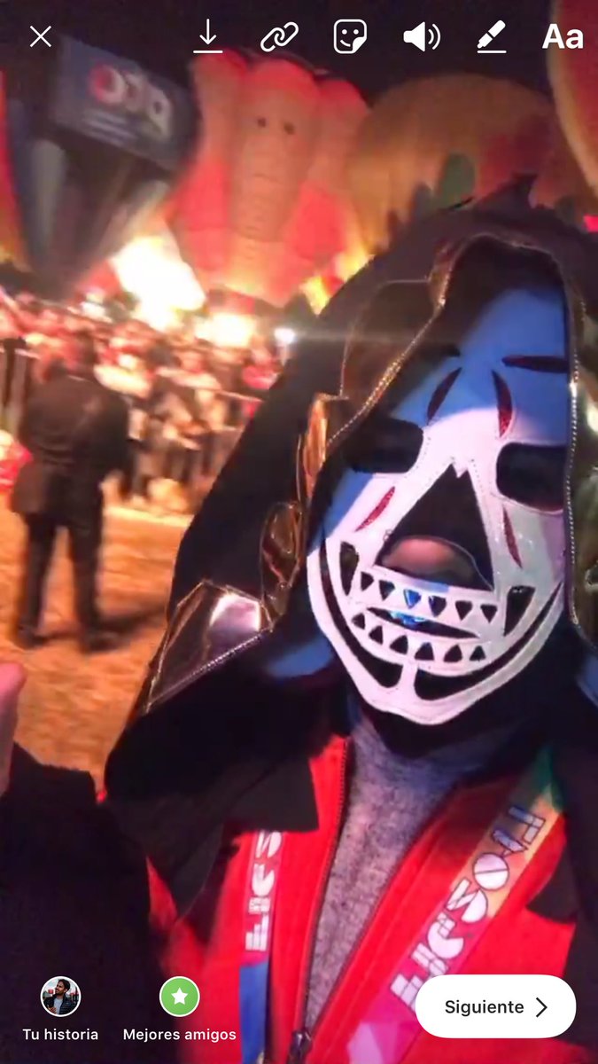 werevertumorro's tweet image. Cuando eres youtuber @DebRyanShow