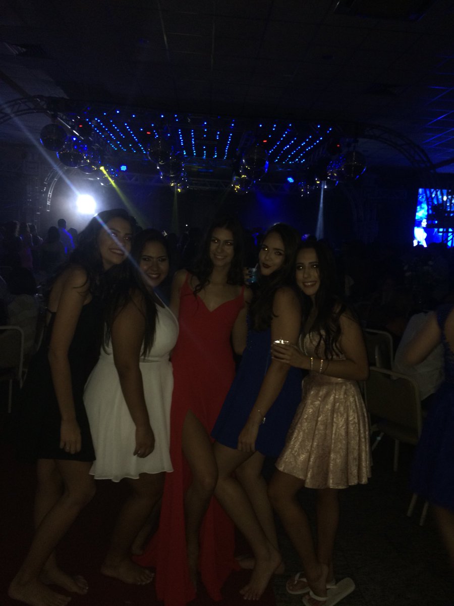 nalucock's tweet photo. ma girlssssss ❤️ #formaup https://t.co/09whACLvuT