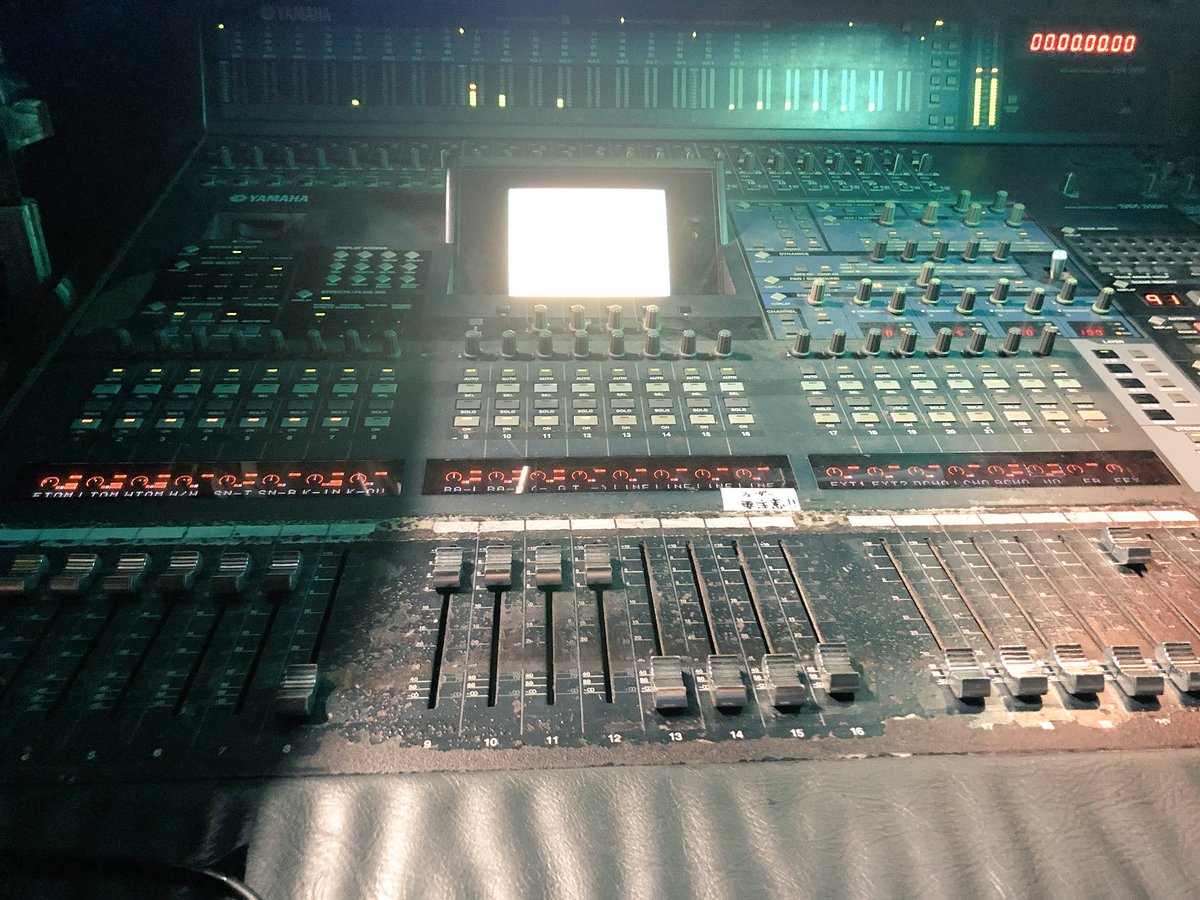 kAge_no_X's tweet photo. 今日は新宿。
慣れない。
明日は横浜でwelved velvedのツアー11本目。
#DM2000 https://t.co/XQf6ArDzhw