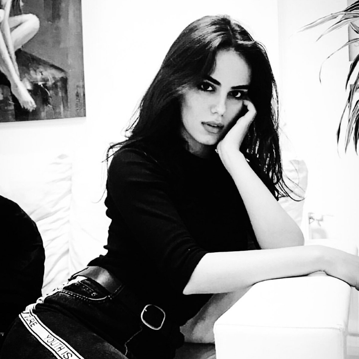 roseatspace's tweet photo. tablo musun sen yahu!🔥 #özgükaya https://t.co/0tq40BrzVn