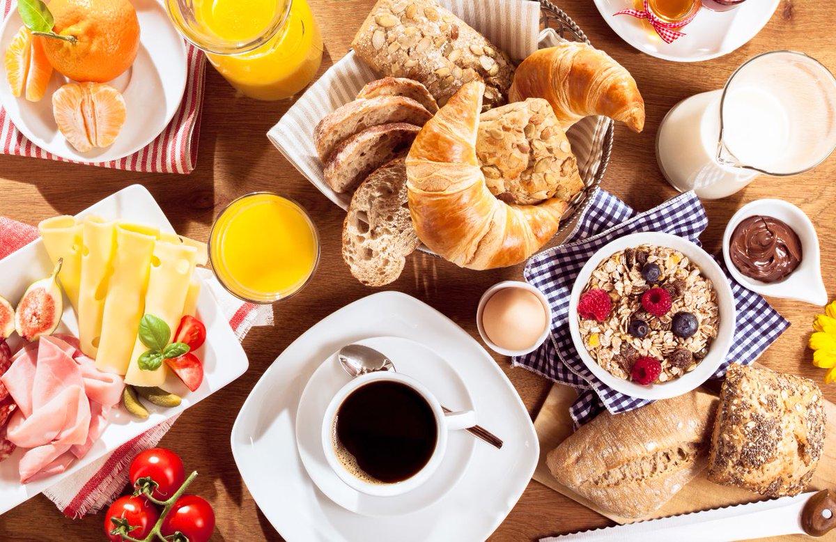 Wow...Mmmh... It's Sunday Fun day at the Warwick Geneva! Enjoy a marvelous Buffet Brunch today! Book now ;-) +41 22 716 82 84