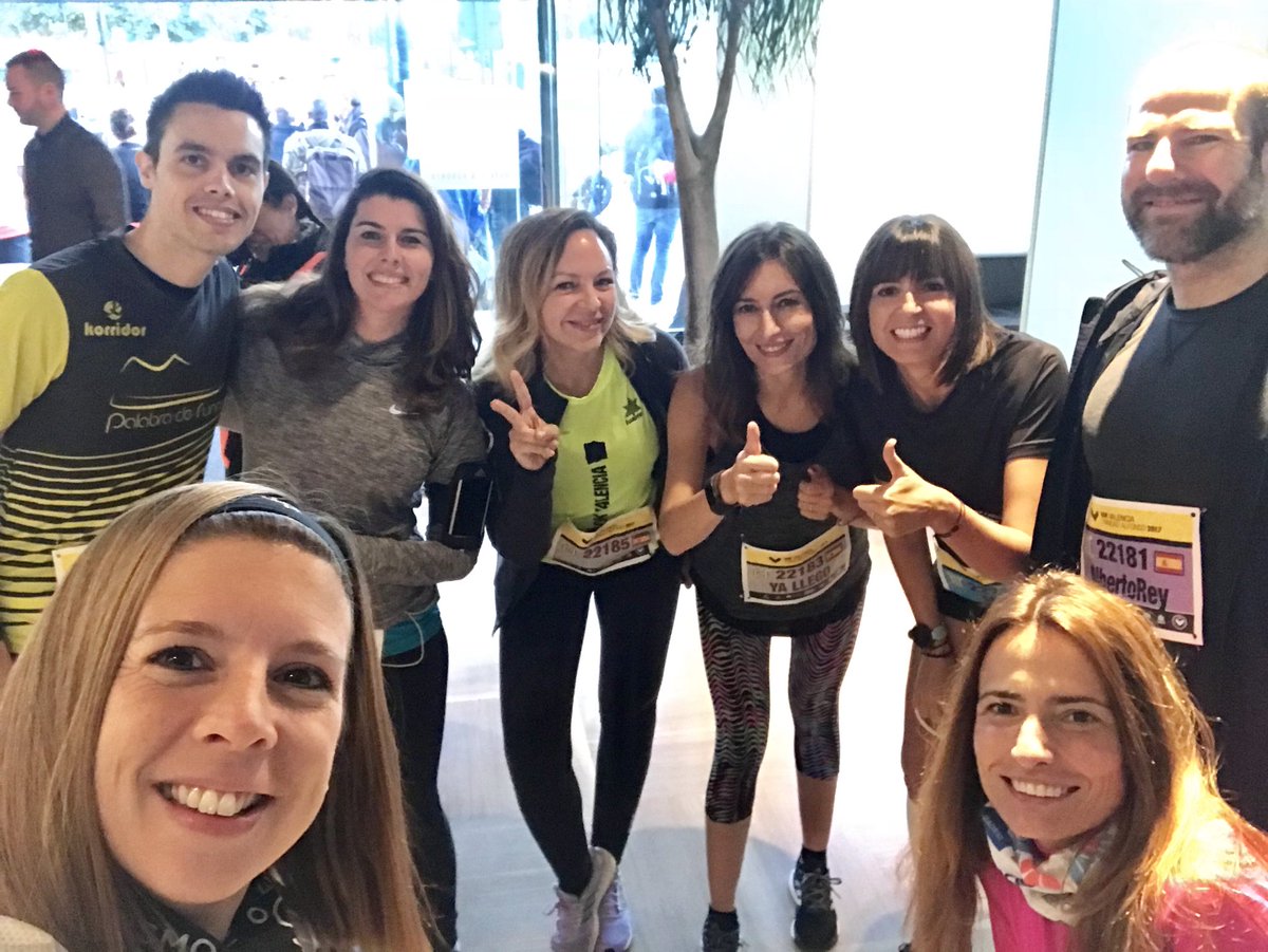 Equipo @EnergiaEDP preparados para disfrutar de los 10Km en <a href="/maratonvalencia/">Maratón Valencia</a> 🔝🔝🔝🔝#ComparteTuEnergía