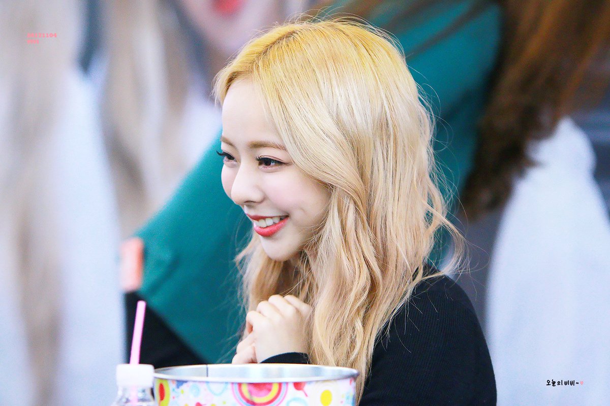 오늘의 비비 tweet media