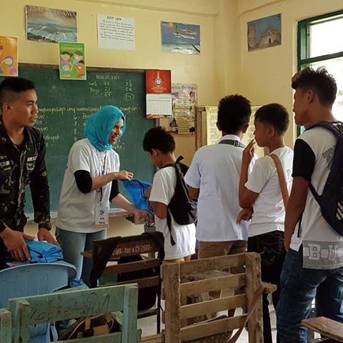 teachbuildpeace's tweet photo. Distribution of Educational peace gifts to the 600 students of Hadji Salik Kalaing Elementary School.
#peaceeducation #scphfp #tpbpm #peace #education https://t.co/dCgjyWumQY
