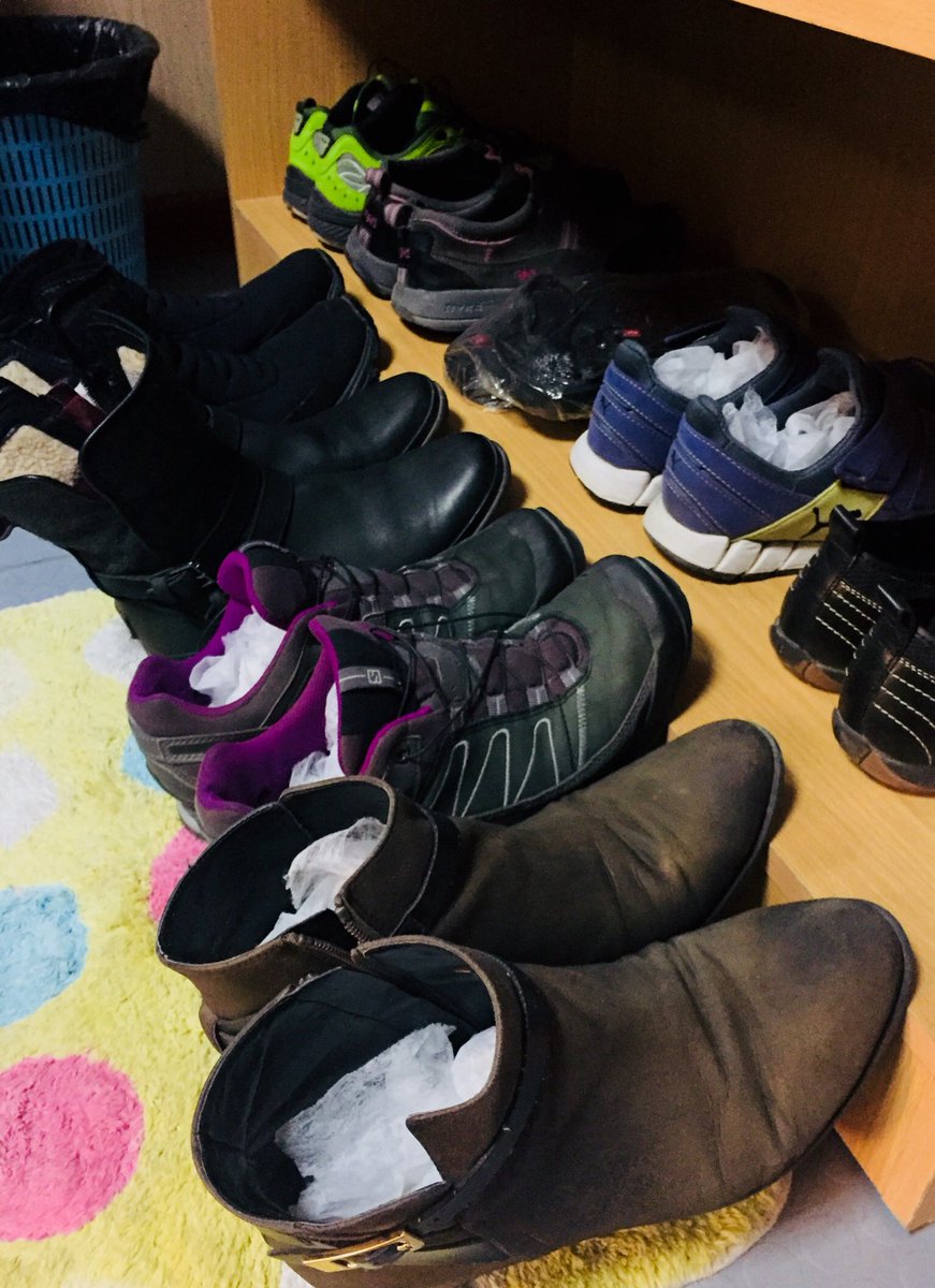 thebeegurl's tweet photo. Him: You have way too many shoes. Me: Fool, thereβs no winning that argument. #leavethatalone https://t.co/chzxOvWwTs