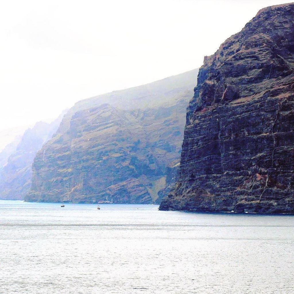 RobiMyPodroze's tweet photo. Los Gigantes on Tenerife is something worth seeing at least once. #robimypodroze #wemaketravels #naturephotography #tenerife #teneryfa #canaryislands #losgigantes #cliff #klify #visittenerife #landscape #pictureoftheday #travel #travelblogger #polishtrav… https://t.co/kFpPsUrlwZ https://t.co/8TzkPPLj9c