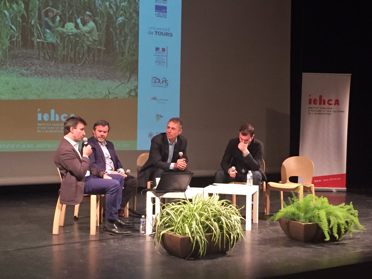 RepasUnesco's tweet photo. #rencontresrabelais @IEHCA_Network @CiteGastronomie @ClosdeBeaujeu "on Peut sauver la planète avec la fourchette" #FrançoisPasteau #ALLFRA #lepidupain #cuisinedurable https://t.co/T9t2IENrO6