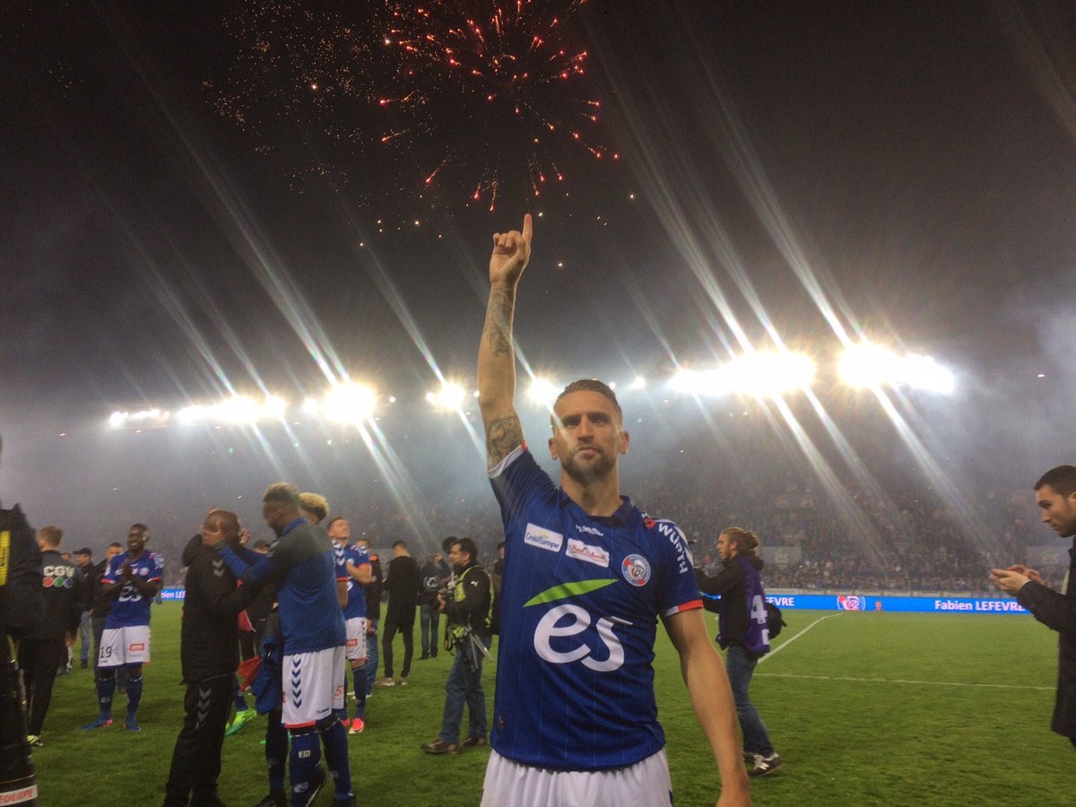 clappingmedia's tweet photo. Gonçalves: «Les supporters de Strasbourg? Ils sont possédés, posent des RTT pour venir nous soutenir. La moindre des choses pour nous c’est de tout donner. » (Ouest France) https://t.co/tTkGDOLIqW