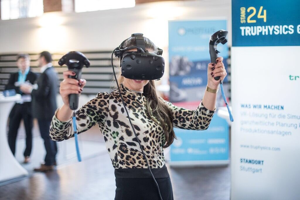 KatrinCecile's tweet photo. Be wild, be innovative - #StartupTheFuture im Land der Löwen   #BaWü @truphysics @vdma #katcemod #moderation #startup https://t.co/QTkVNsR9vO